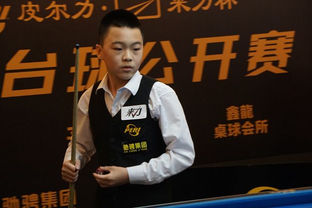 踢球真的很 踢球真的很